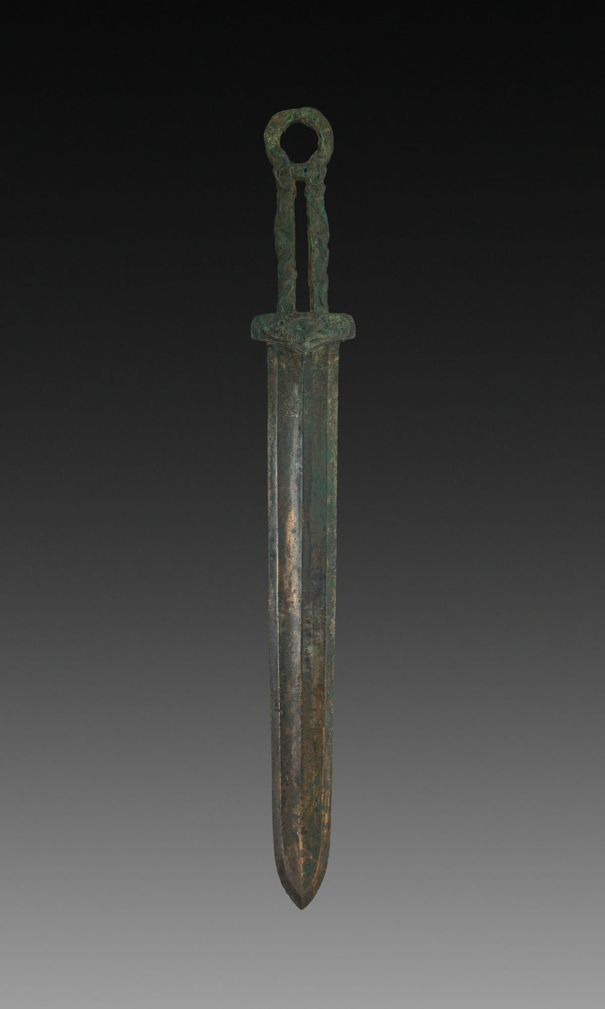 Bronze sword, Han dynasty, 206 BCE–220 CE
