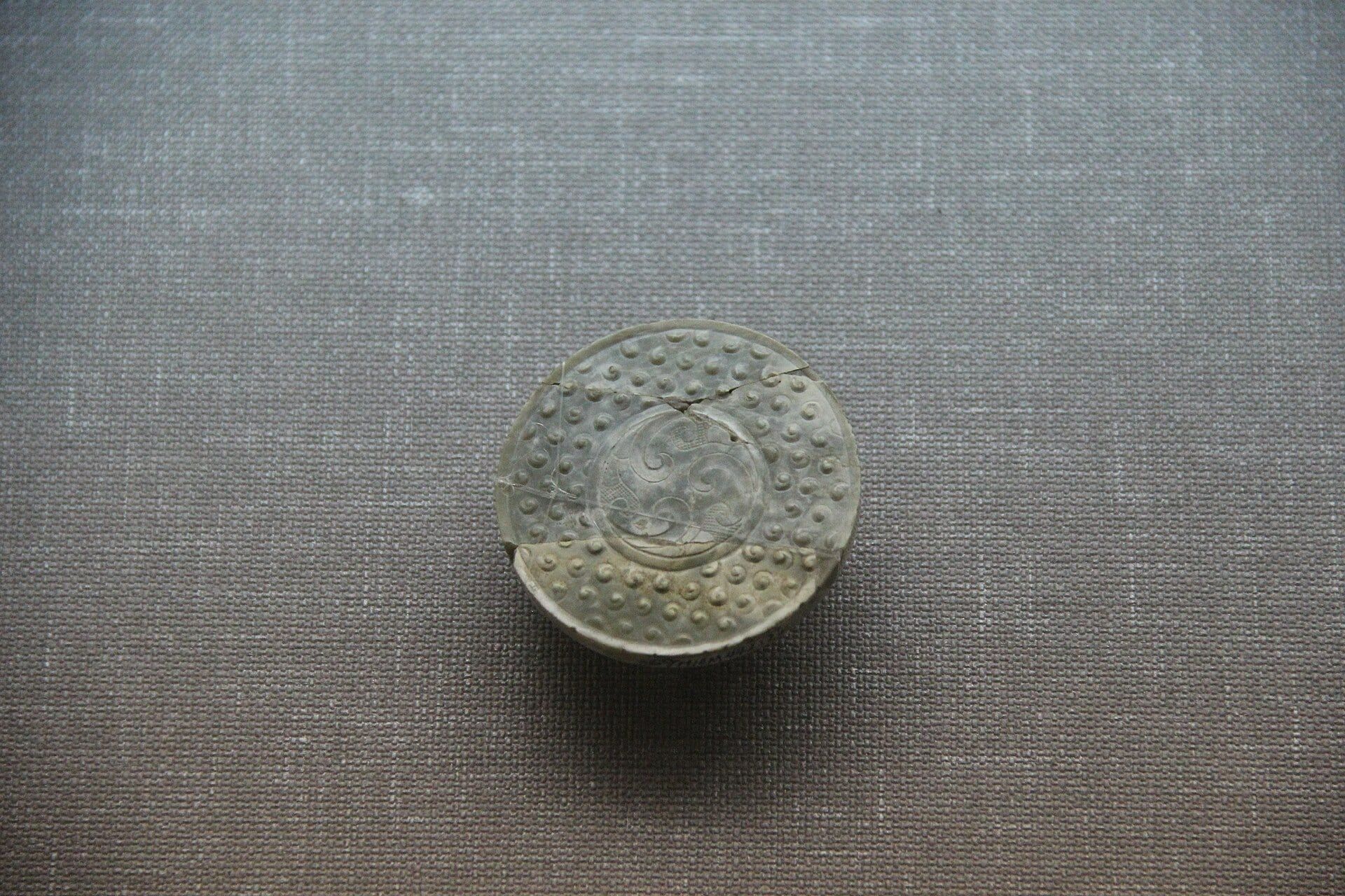 Jade sword pommel (jianshou), Warring States, Warring States period (photo 2013)